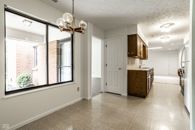 9223 Golden Oaks E, Indianapolis, IN 46260