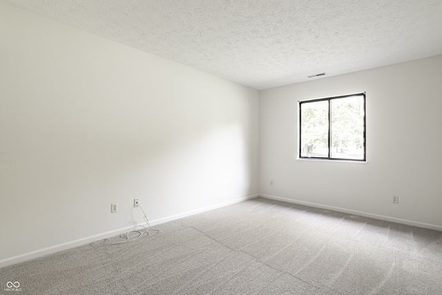 9223 Golden Oaks E, Indianapolis, IN 46260