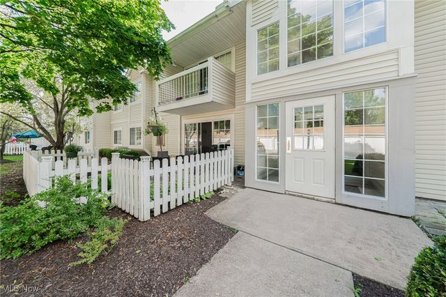 2820 N Bay Drive, Westlake, OH 44145