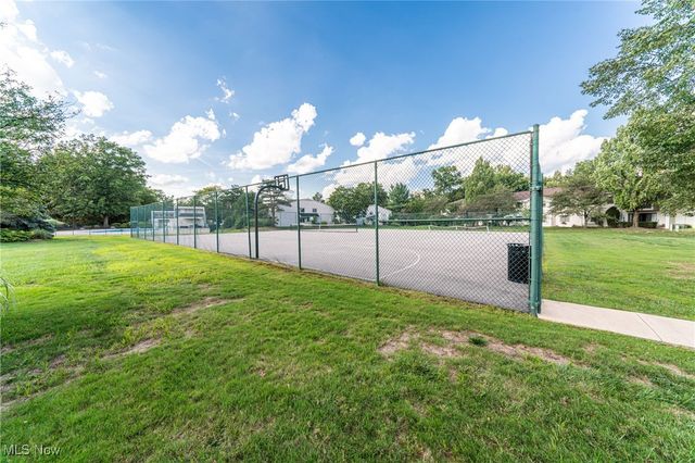 2820 N Bay Drive, Westlake, OH 44145