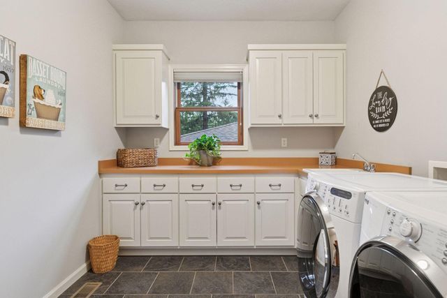 2175 Acorn Road, Roseville, MN 55113