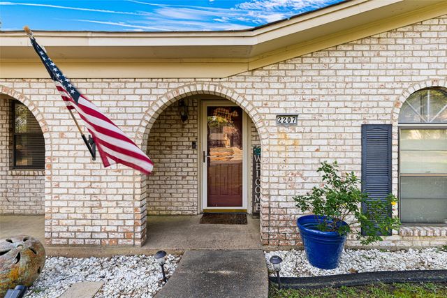 2207 Pinecrest, Gladewater, TX 75647