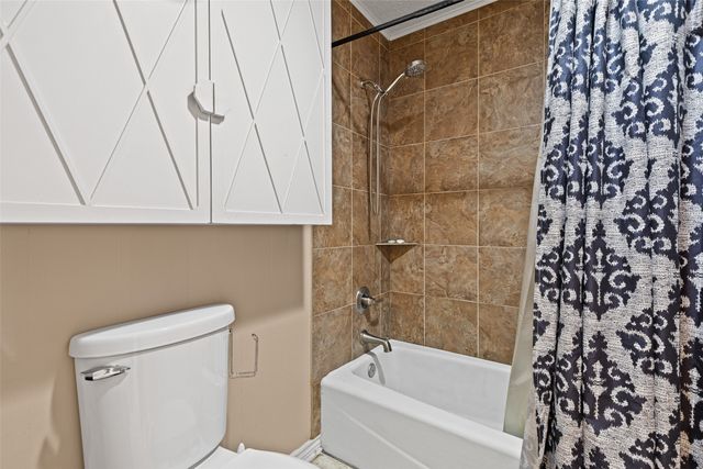 2207 Pinecrest, Gladewater, TX 75647