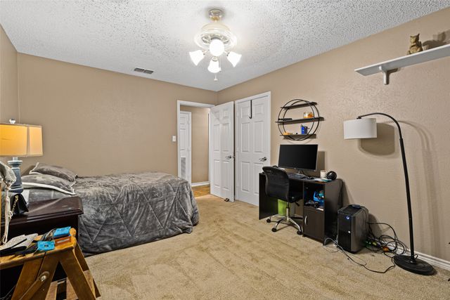 2207 Pinecrest, Gladewater, TX 75647