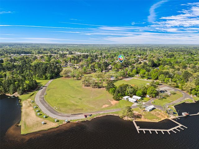 2207 Pinecrest, Gladewater, TX 75647
