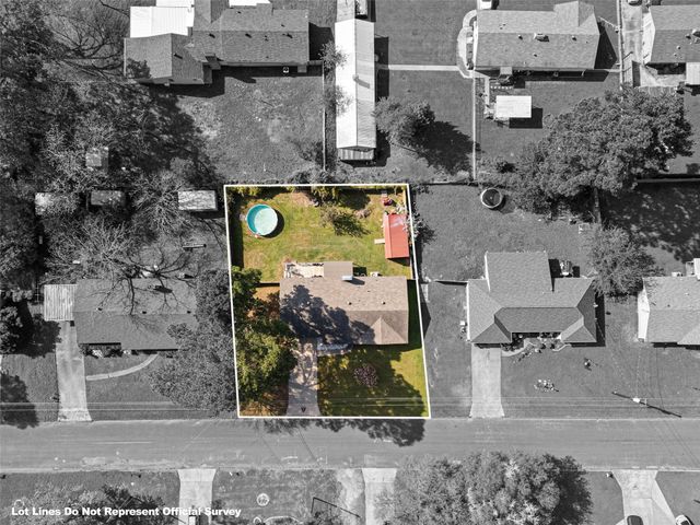 2207 Pinecrest, Gladewater, TX 75647