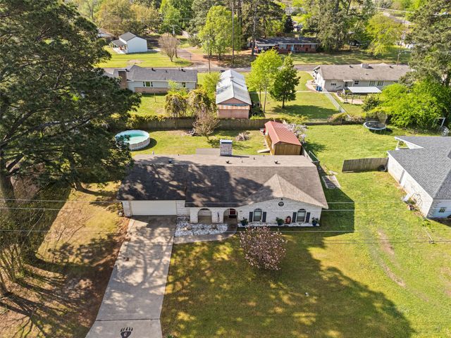 2207 Pinecrest, Gladewater, TX 75647