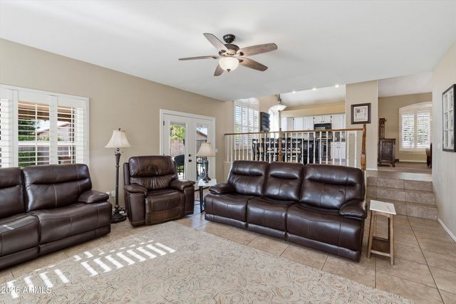 9922 N 57TH Lane, Glendale, AZ 85302