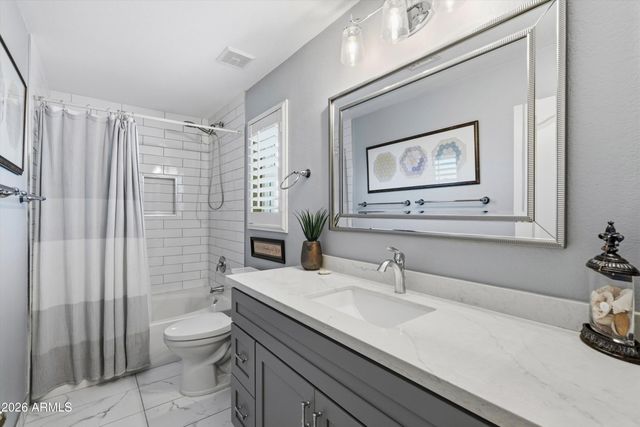 9922 N 57TH Lane, Glendale, AZ 85302