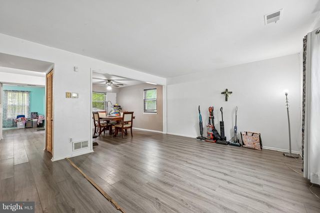 1829 EDGEWOOD PL, Clementon, NJ 08021