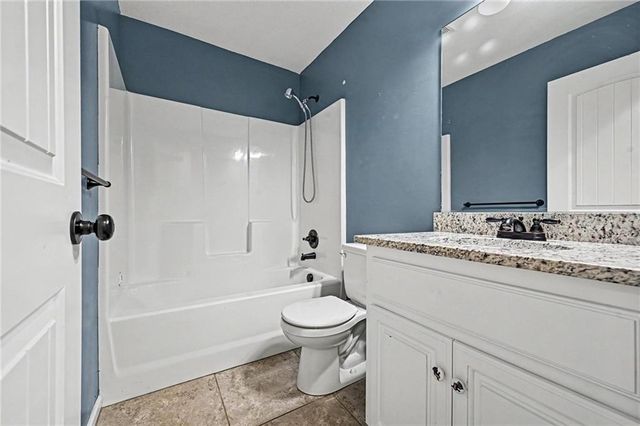 19205 Switchgrass Drive, Smithville, MO 64089
