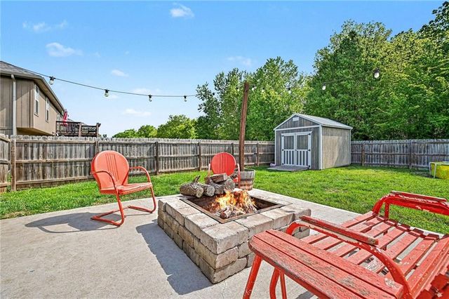 19205 Switchgrass Drive, Smithville, MO 64089