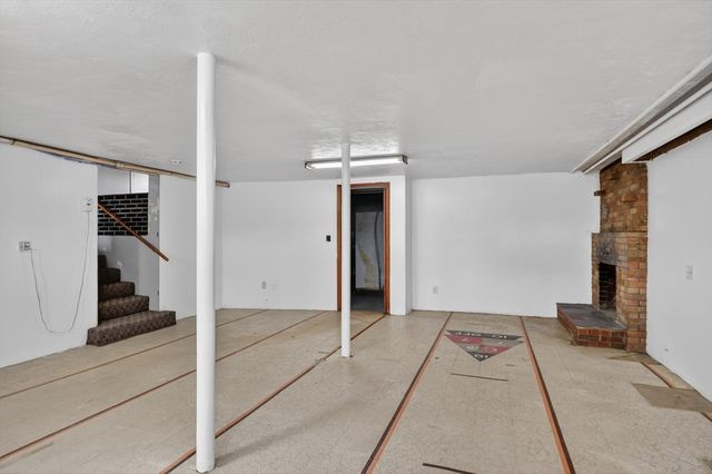 95 Grove St, Shrewsbury, MA 01545