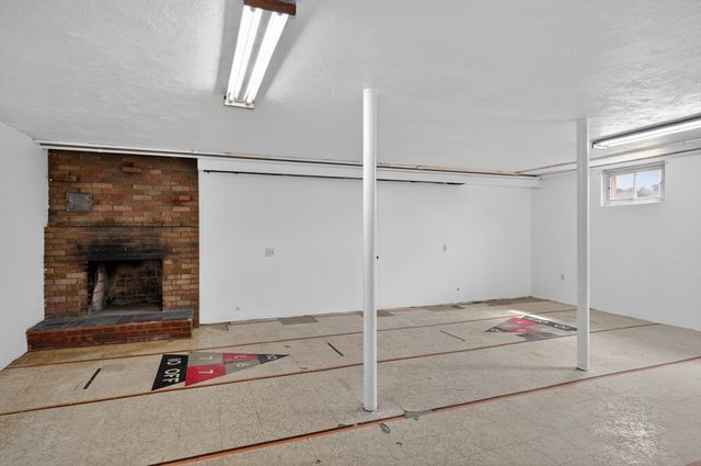 95 Grove St, Shrewsbury, MA 01545