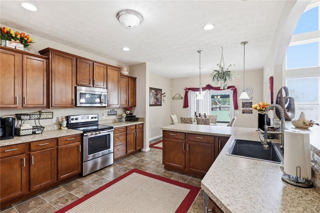 4236 Silver Oak Way, Huber Heights, OH 45424