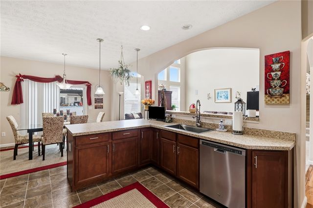 4236 Silver Oak Way, Huber Heights, OH 45424