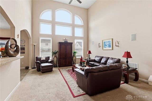4236 Silver Oak Way, Huber Heights, OH 45424
