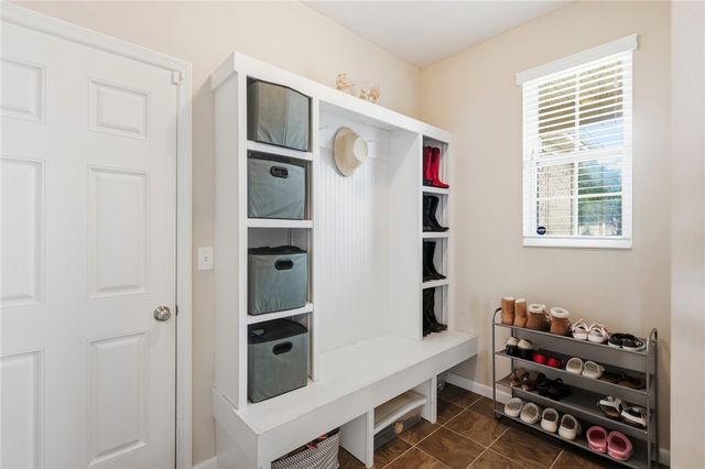 4236 Silver Oak Way, Huber Heights, OH 45424