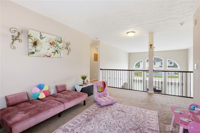 4236 Silver Oak Way, Huber Heights, OH 45424