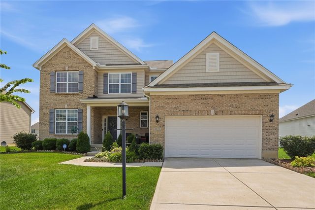 4236 Silver Oak Way, Huber Heights, OH 45424