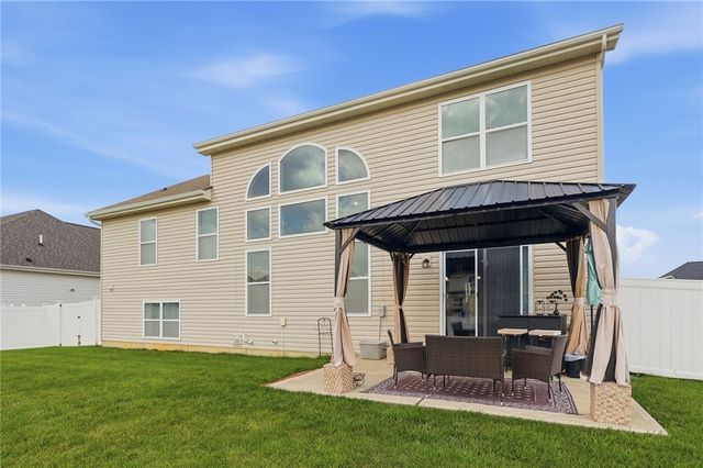 4236 Silver Oak Way, Huber Heights, OH 45424