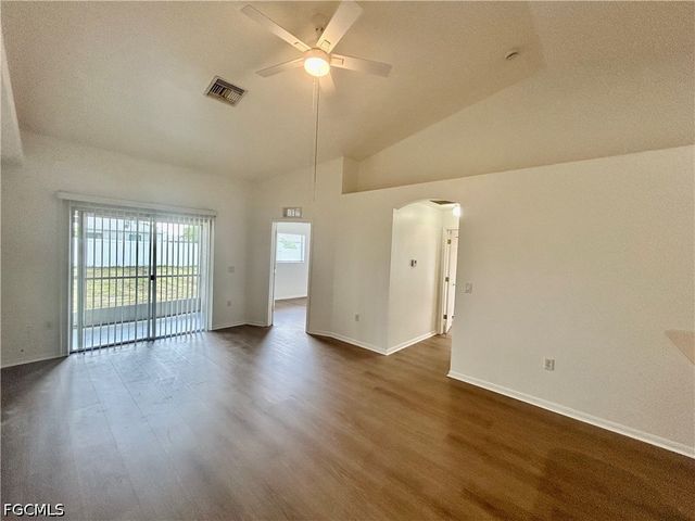 3301 Skyline BLVD 3301, Cape Coral, FL 33914