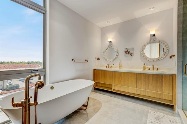 515 Valencia Ave 604, Coral Gables, FL 33134