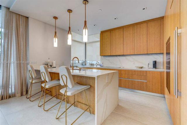 515 Valencia Ave 604, Coral Gables, FL 33134