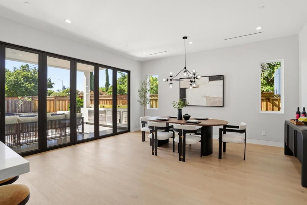 Image 10 of property listing at 13 Virginia Avenue, Campbell, CA 95008