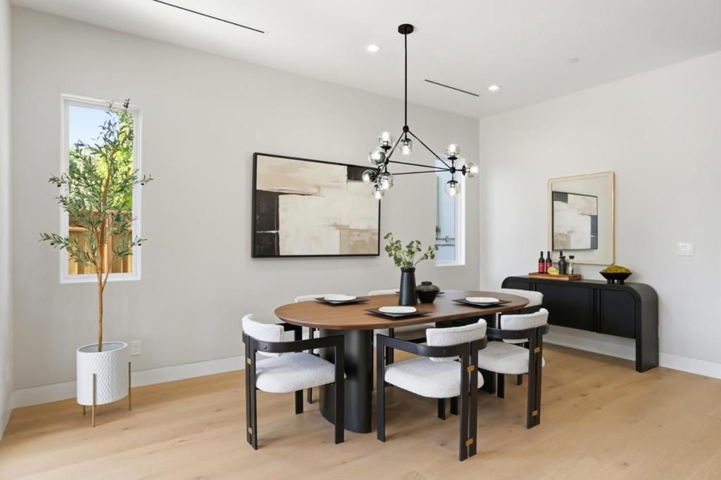 Image 11 of property listing at 13 Virginia Avenue, Campbell, CA 95008