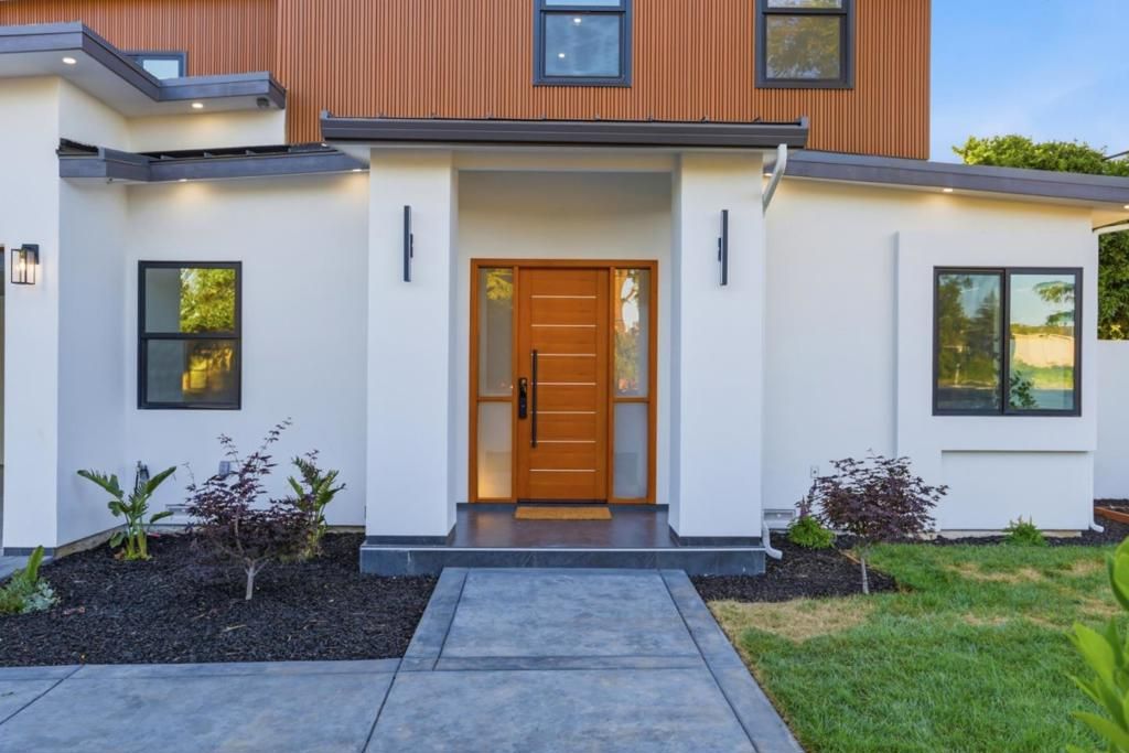 Image 34 of property listing at 13 Virginia Avenue, Campbell, CA 95008