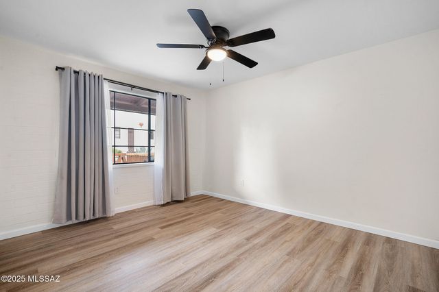 435 S Paseo Lobo Unit B, Green Valley, AZ 85614