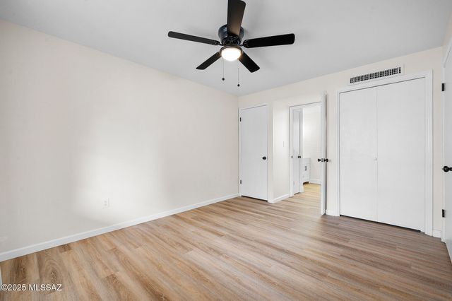 435 S Paseo Lobo Unit B, Green Valley, AZ 85614