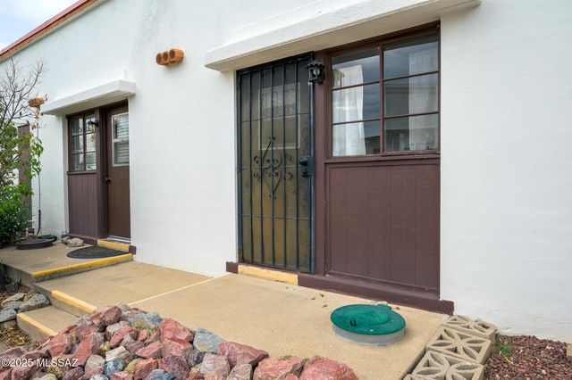 435 S Paseo Lobo Unit B, Green Valley, AZ 85614