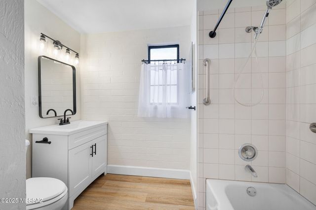 435 S Paseo Lobo Unit B, Green Valley, AZ 85614