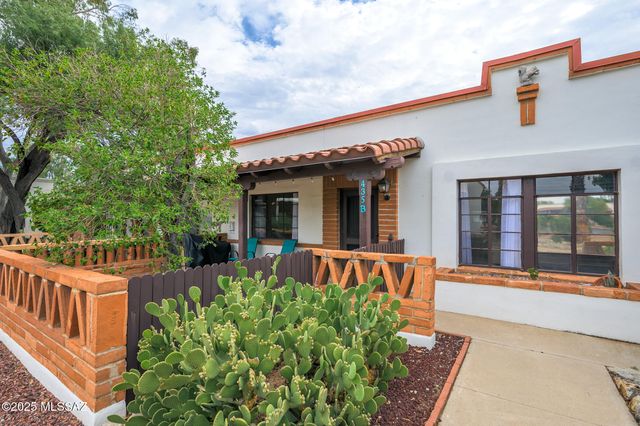 435 S Paseo Lobo Unit B, Green Valley, AZ 85614