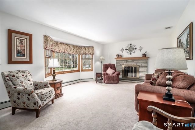 6 Longview Avenue, Danbury, CT 06811