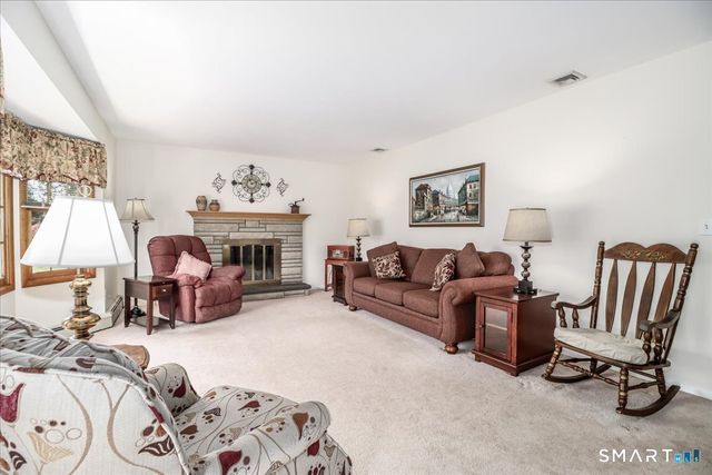 6 Longview Avenue, Danbury, CT 06811