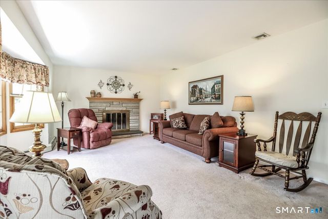 6 Longview Avenue, Danbury, CT 06811