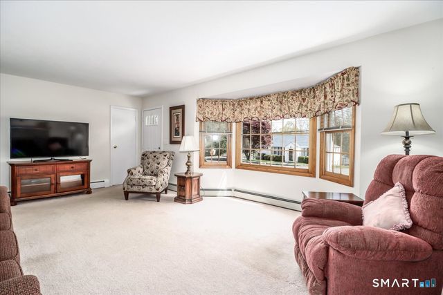 6 Longview Avenue, Danbury, CT 06811