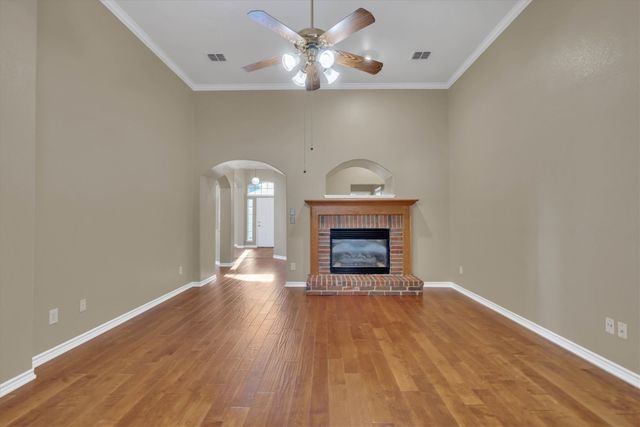 4213 Forestedge Drive, Grand Prairie, TX 75052