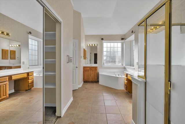 4213 Forestedge Drive, Grand Prairie, TX 75052