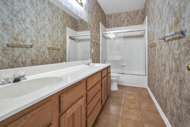 4213 Forestedge Drive, Grand Prairie, TX 75052