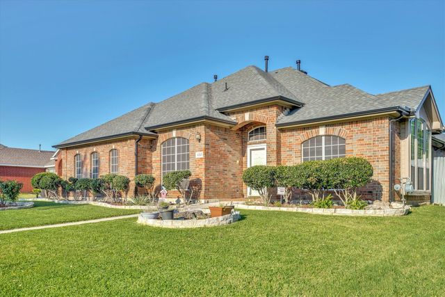 4213 Forestedge Drive, Grand Prairie, TX 75052