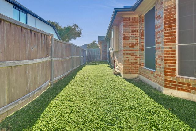 4213 Forestedge Drive, Grand Prairie, TX 75052