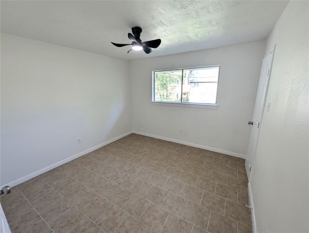 809 Glen Hollow Drive, Conroe, TX 77385