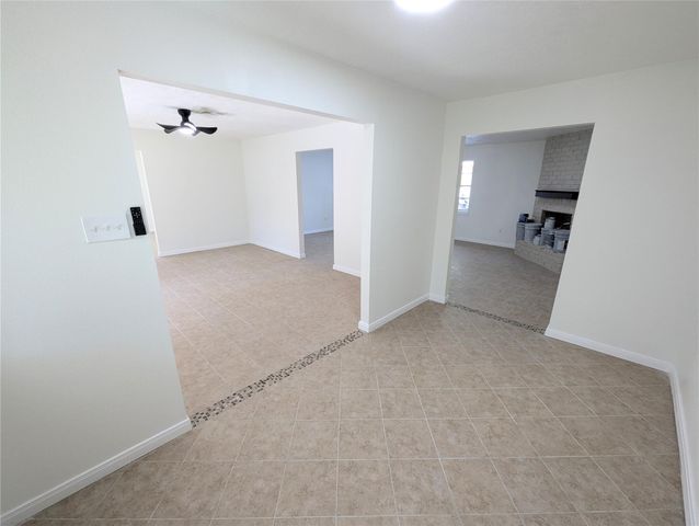 809 Glen Hollow Drive, Conroe, TX 77385