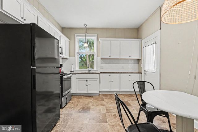 328 N COLLEGE ST, Carlisle, PA 17013