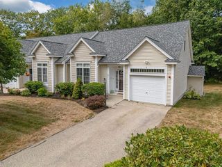 8 Ash Drive, Kingston, NH 03848