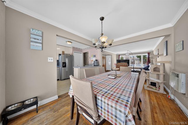 201 Willis Court, Wantagh, NY 11793